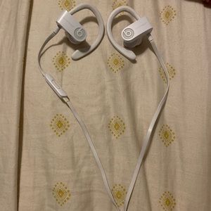 Powerbeats 3